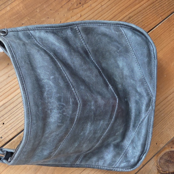 Latico NJ USA silver/gray purse With Doubled/adjustable Strap. main image 4